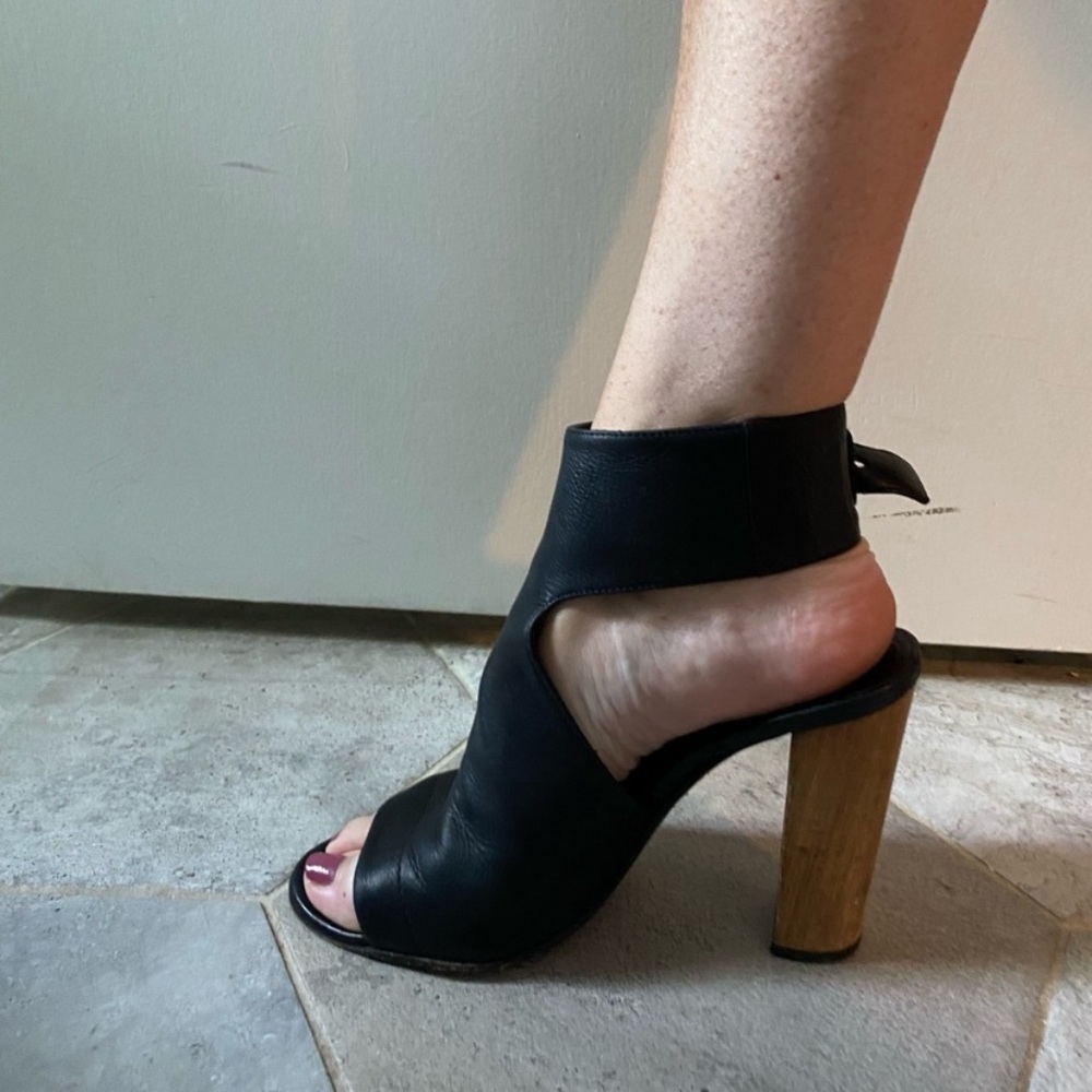 Vince Addie Black Leather Peep Toe Cut Out Block Wood Heel Booties